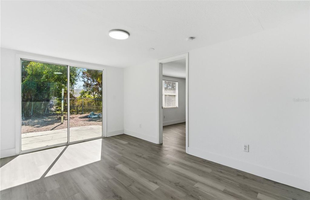 Image 6 of property listing at 1817 E YUKON STREET, Tampa, FL 33604