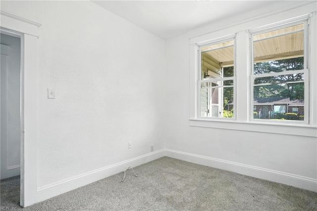 7483 Hughart ST, Norfolk, VA 23505