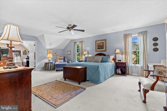 3688 PLEASANT VALLEY RD, York, PA 17406