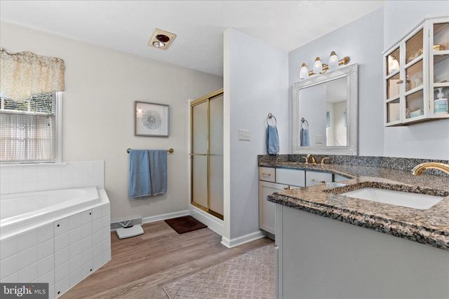 3688 PLEASANT VALLEY RD, York, PA 17406