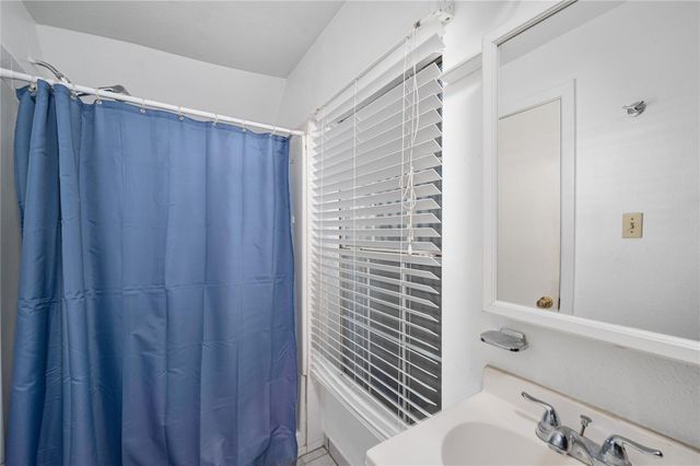 1959 Lexington Street B, Houston, TX 77098