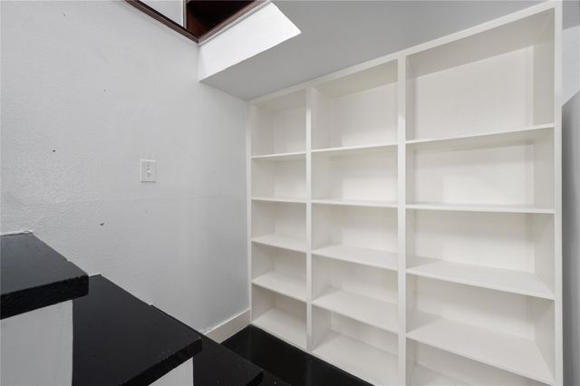 1959 Lexington Street B, Houston, TX 77098