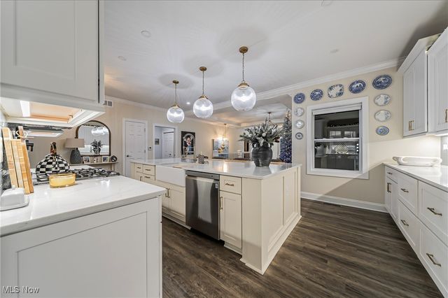 102 Whispering Shores, Vermilion, OH 44089