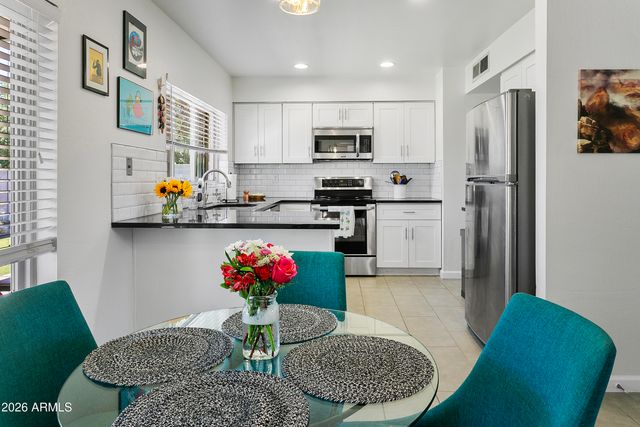 1028 W MINTON Drive, Tempe, AZ 85282