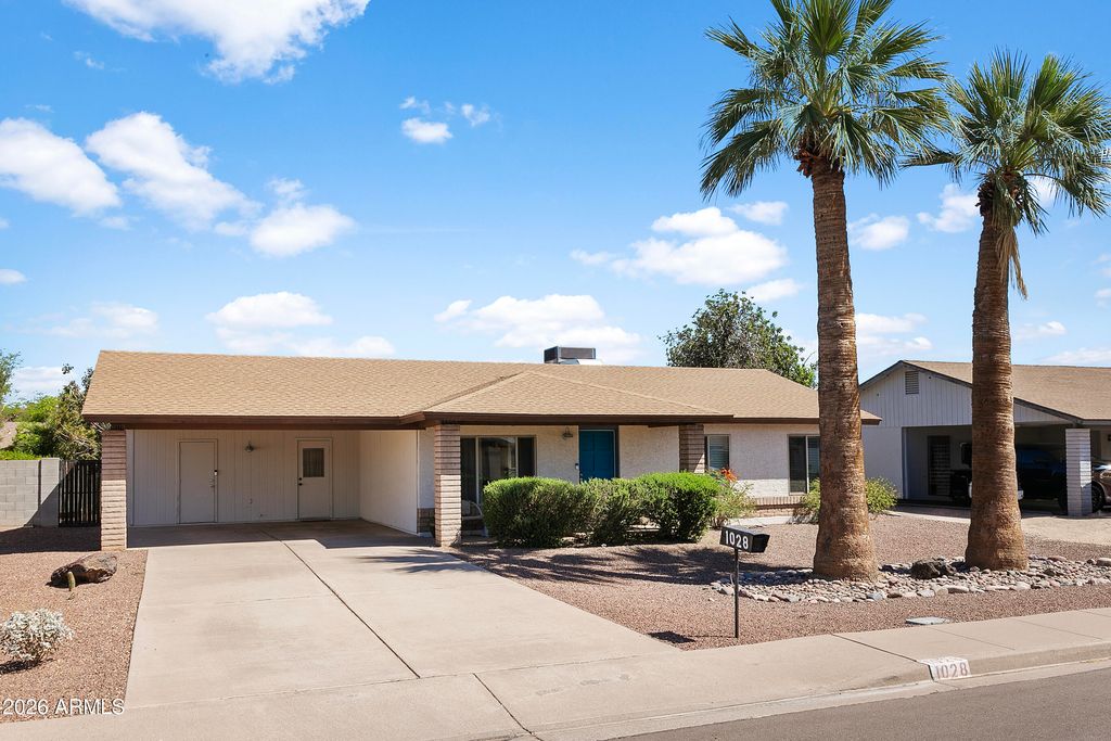 1028 W MINTON Drive, Tempe, AZ 85282