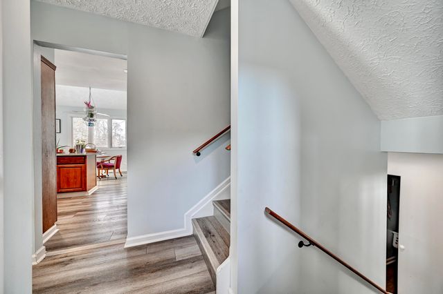 8657 Valleyview Drive, Florence, KY 41042