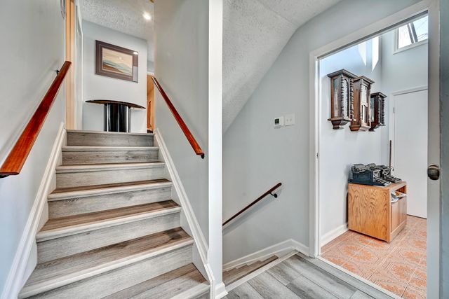 8657 Valleyview Drive, Florence, KY 41042