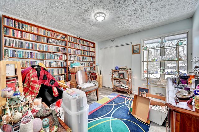 8657 Valleyview Drive, Florence, KY 41042