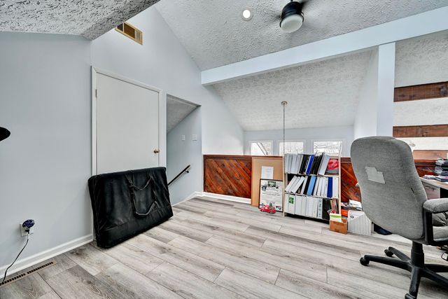 8657 Valleyview Drive, Florence, KY 41042