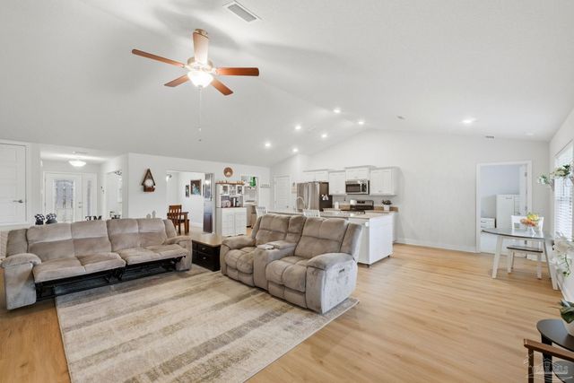 6512 Benelli Dr, Milton, FL 32570