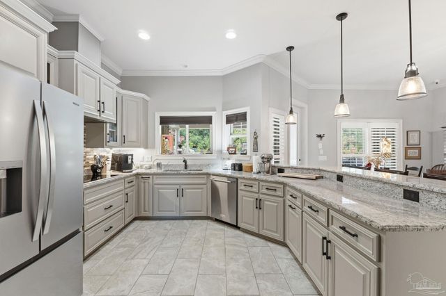 5696 Abbington Ln, Milton, FL 32583