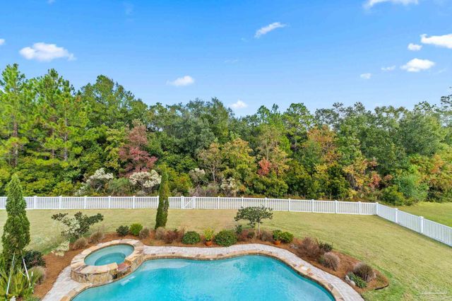 5696 Abbington Ln, Milton, FL 32583