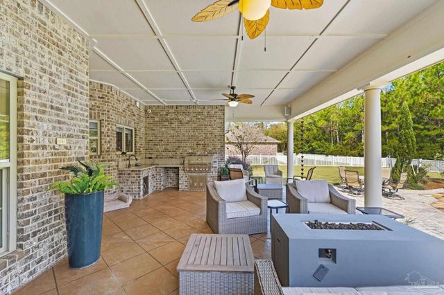 5696 Abbington Ln, Milton, FL 32583