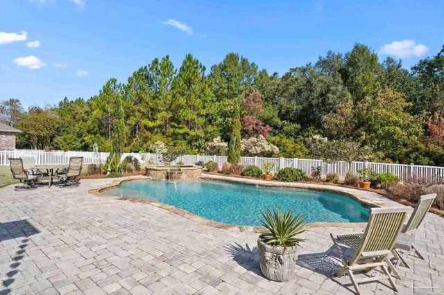 5696 Abbington Ln, Milton, FL 32583