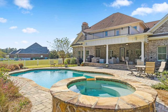 5696 Abbington Ln, Milton, FL 32583