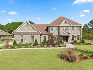 5696 Abbington Ln, Milton, FL 32583