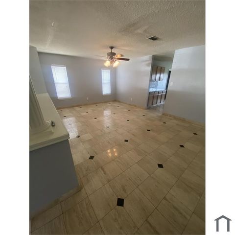 2001 Barton Springs Drive, Corinth, TX 76210