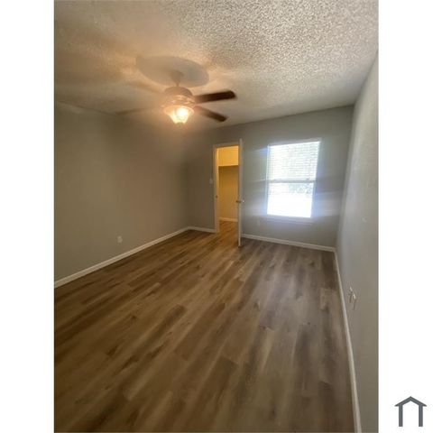 2001 Barton Springs Drive, Corinth, TX 76210