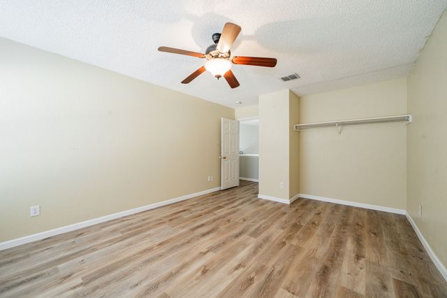 2001 Barton Springs Drive, Corinth, TX 76210