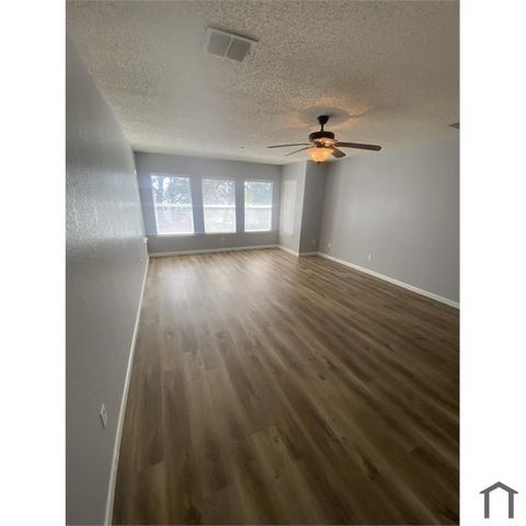 2001 Barton Springs Drive, Corinth, TX 76210