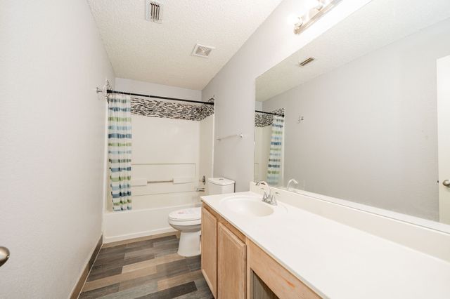 2001 Barton Springs Drive, Corinth, TX 76210