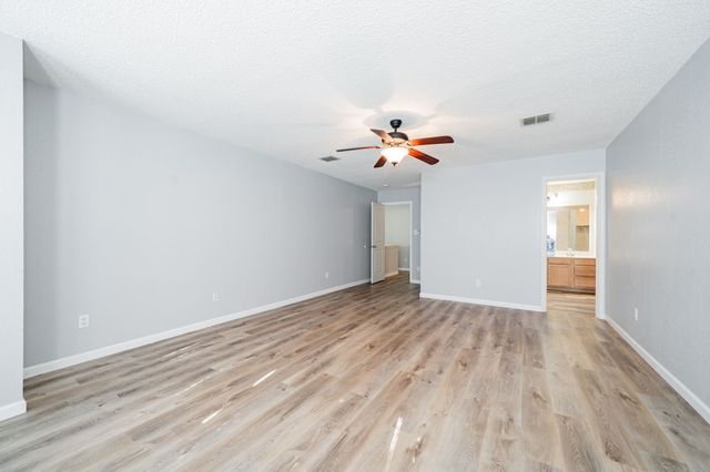 2001 Barton Springs Drive, Corinth, TX 76210