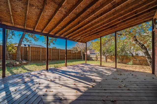 2001 Barton Springs Drive, Corinth, TX 76210