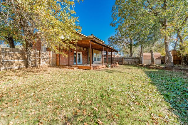 2001 Barton Springs Drive, Corinth, TX 76210