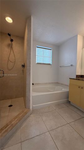 1830 Radius Drive 915, Hollywood, FL 33020