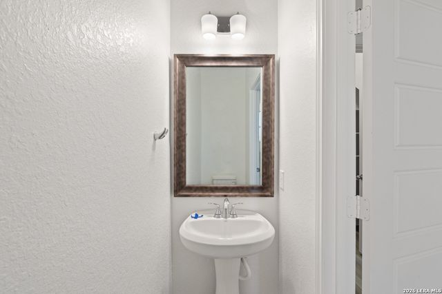 9406 BIRCH BARK BEND, San Antonio, TX 78221