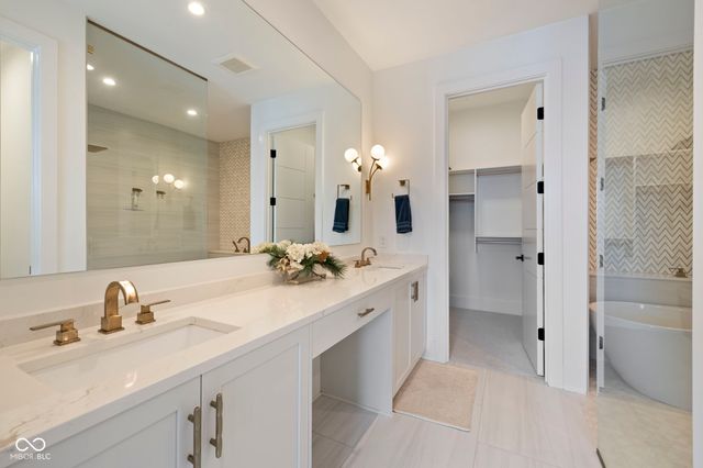15377 Grassy Creek Lane, Carmel, IN 46033