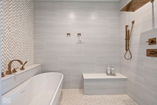 15377 Grassy Creek Lane, Carmel, IN 46033