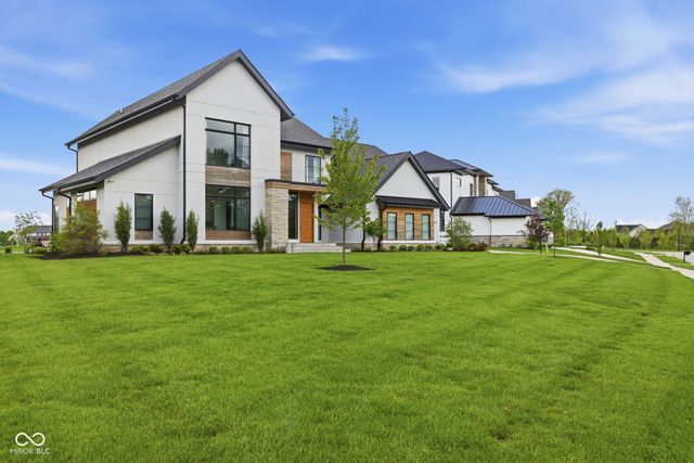 15377 Grassy Creek Lane, Carmel, IN 46033