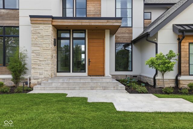 15377 Grassy Creek Lane, Carmel, IN 46033