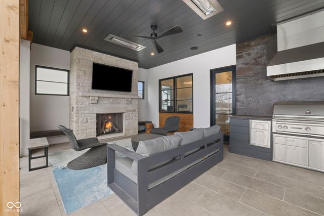 15377 Grassy Creek Lane, Carmel, IN 46033
