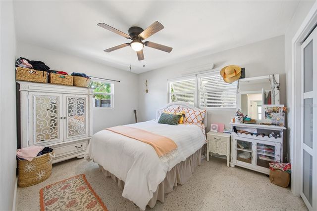 5548 CEDAR STREET NE, St Petersburg, FL 33703