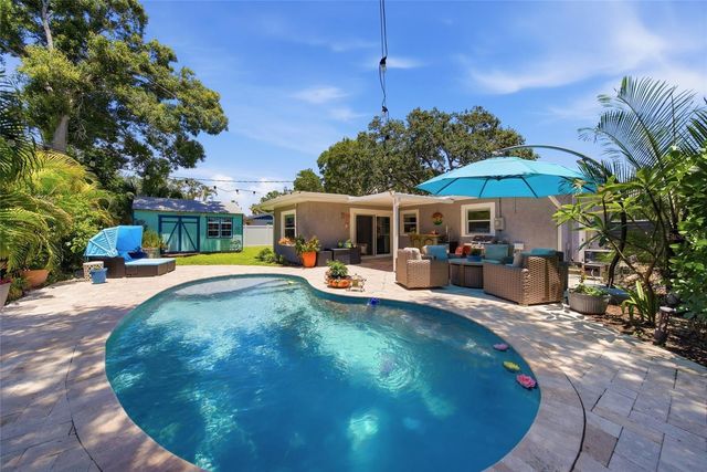5548 CEDAR STREET NE, St Petersburg, FL 33703