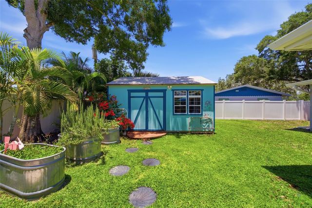 5548 CEDAR STREET NE, St Petersburg, FL 33703