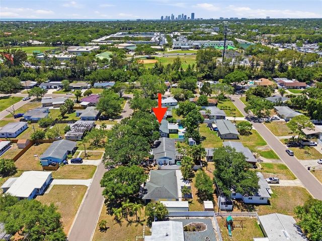 5548 CEDAR STREET NE, St Petersburg, FL 33703