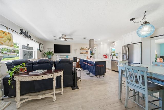 5548 CEDAR STREET NE, St Petersburg, FL 33703