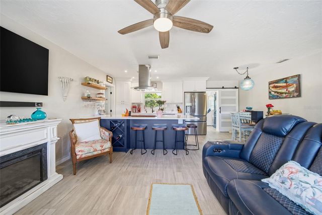 5548 CEDAR STREET NE, St Petersburg, FL 33703