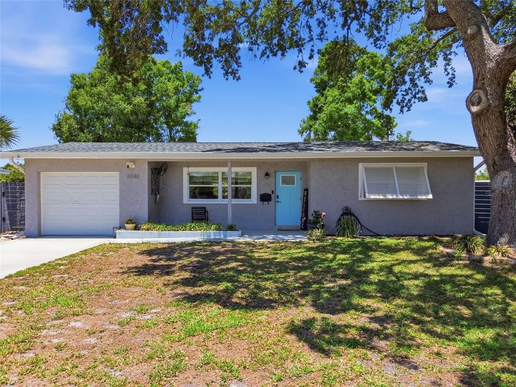 5548 CEDAR STREET NE, St Petersburg, FL 33703