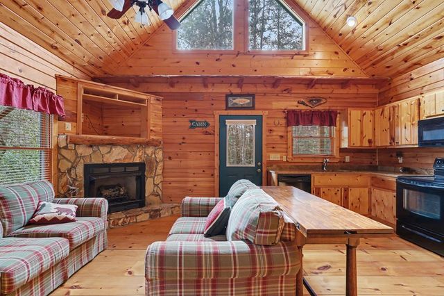 105 Cozy Pine Lane, Murphy, NC 28906