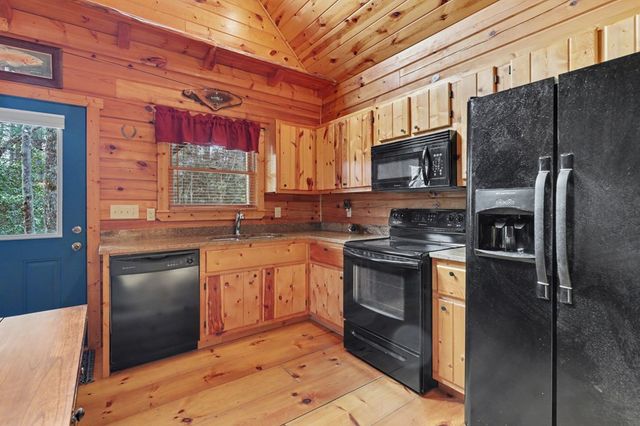 105 Cozy Pine Lane, Murphy, NC 28906