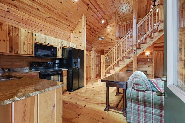 105 Cozy Pine Lane, Murphy, NC 28906