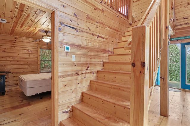 105 Cozy Pine Lane, Murphy, NC 28906