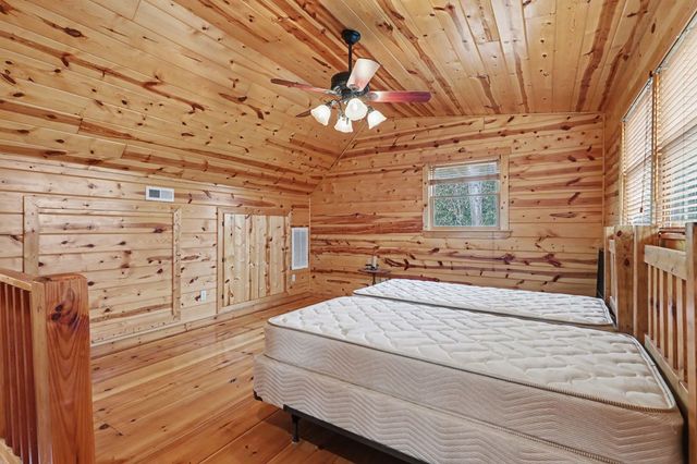 105 Cozy Pine Lane, Murphy, NC 28906