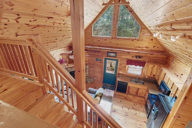 105 Cozy Pine Lane, Murphy, NC 28906