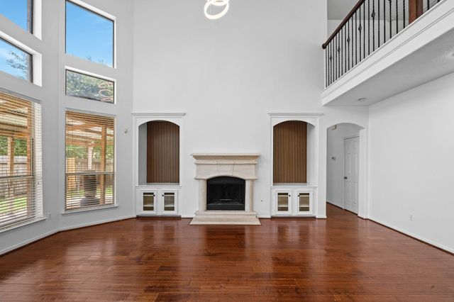 9422 Shelbourne Meadows Drive, Houston, TX 77095