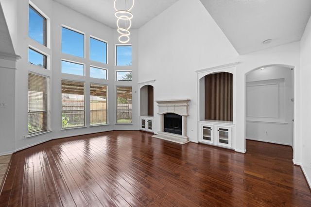 9422 Shelbourne Meadows Drive, Houston, TX 77095